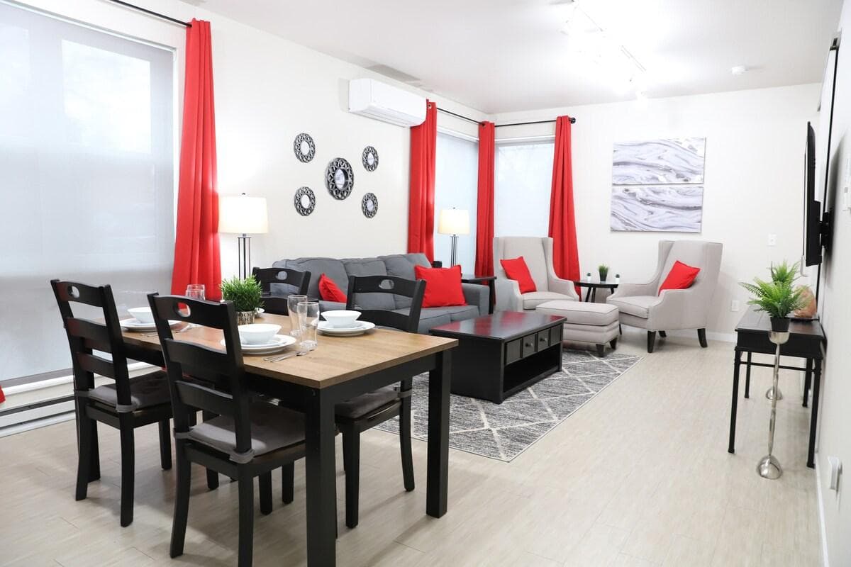 Dining area, living room